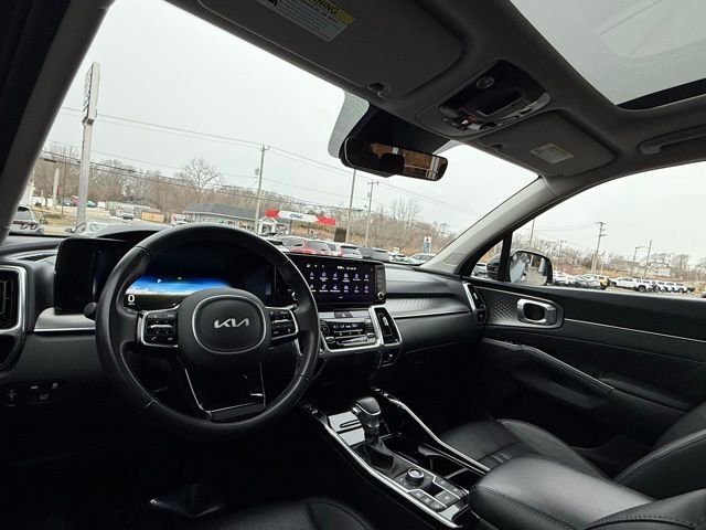 Used 2023 Kia Sorento SX image 27