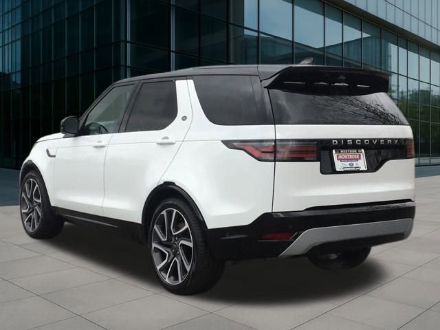 New 2024 Land Rover Discovery Metropolitan Edition image 3