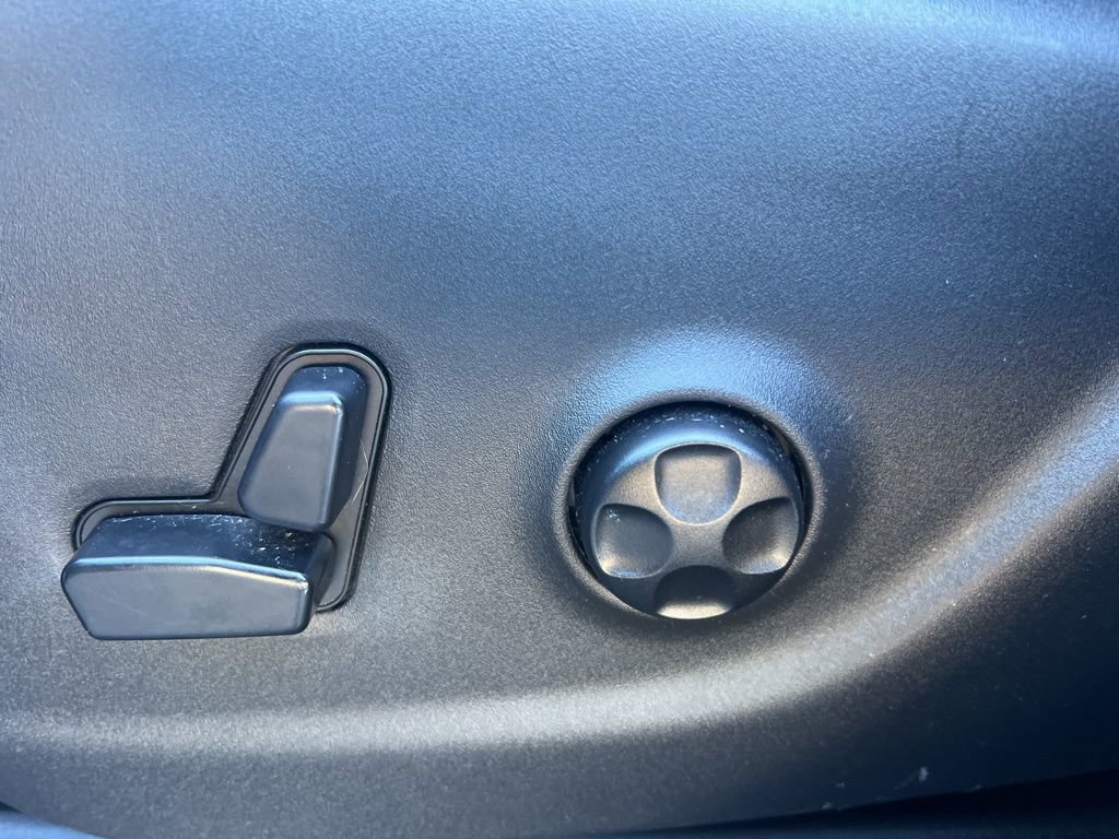 Used 2019 Jeep Cherokee Trailhawk image 10