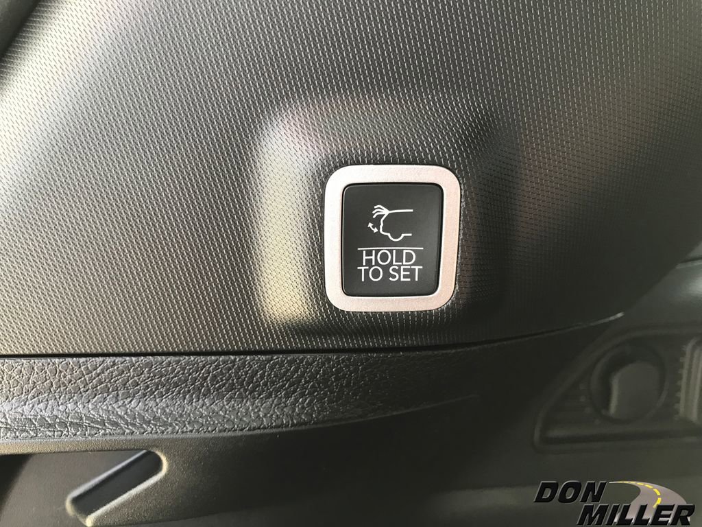 New 2025 Jeep Grand Cherokee Limited w/ Luxury Tech Group II image 33