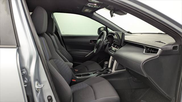 Used 2023 Toyota Corolla Cross AWD Hybrid image 19