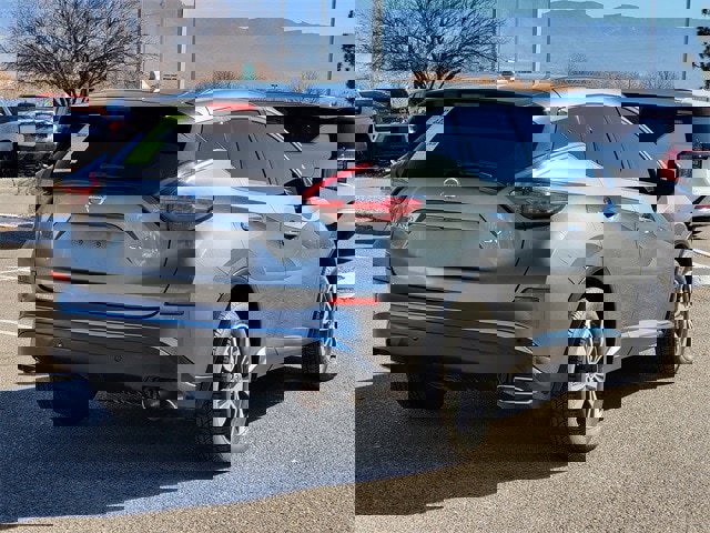 Used 2020 Nissan Murano SV image 3