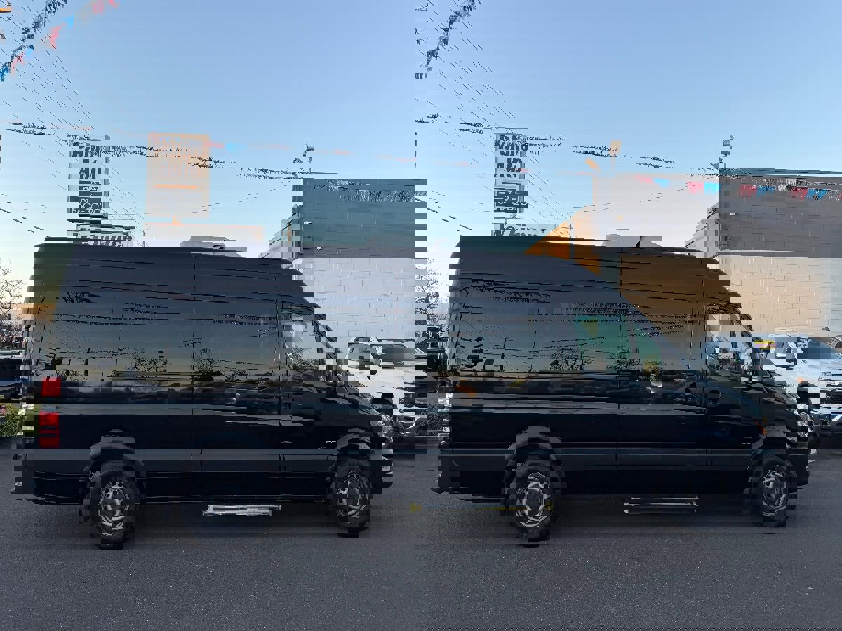 Used 2016 Mercedes-Benz Sprinter 2500 image 8