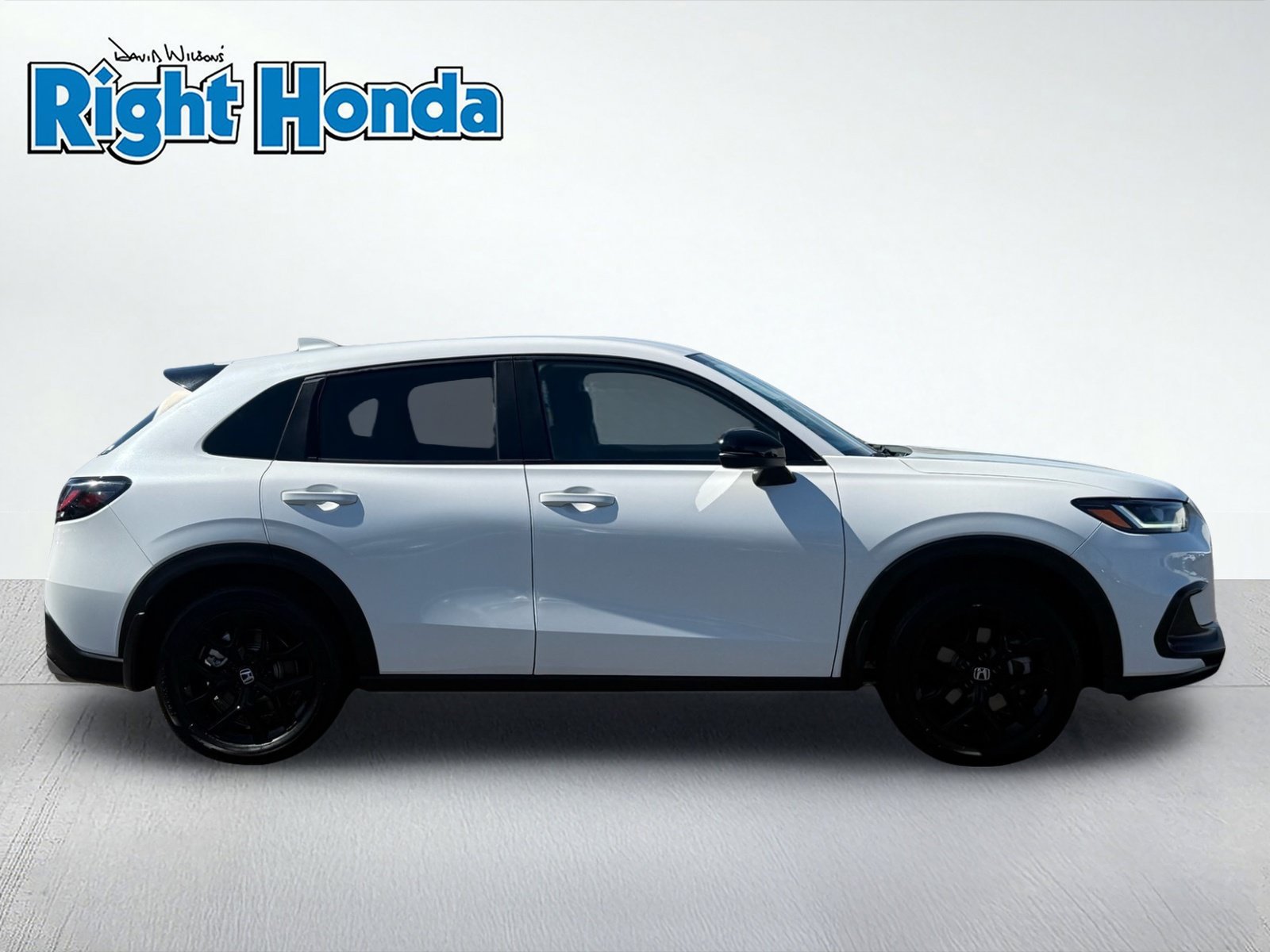 Used 2025 Honda HR-V Sport image 9