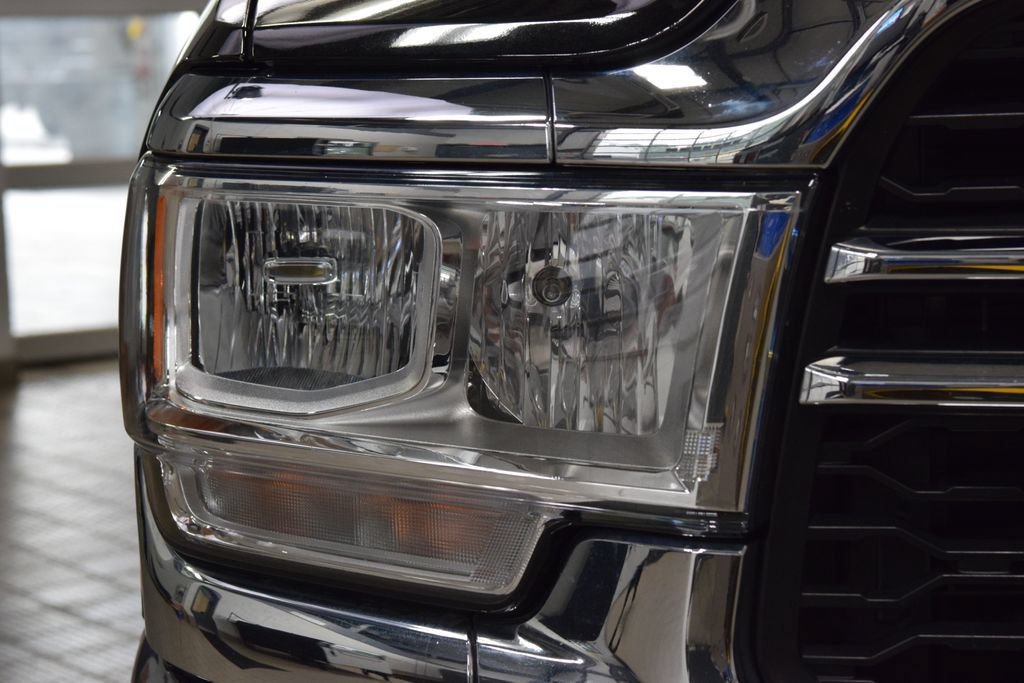 Used 2022 RAM 3500 Tradesman AWD/4WD image 6