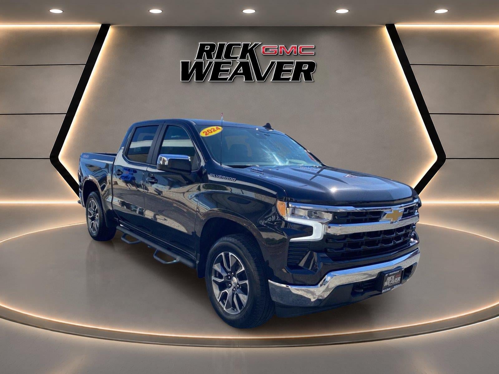 Used 2024 Chevrolet Silverado 1500 LT AWD/4WD image 8