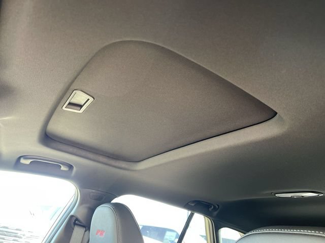 New 2026 Chevrolet Trax RS w/ Sunroof Package FWD image 21