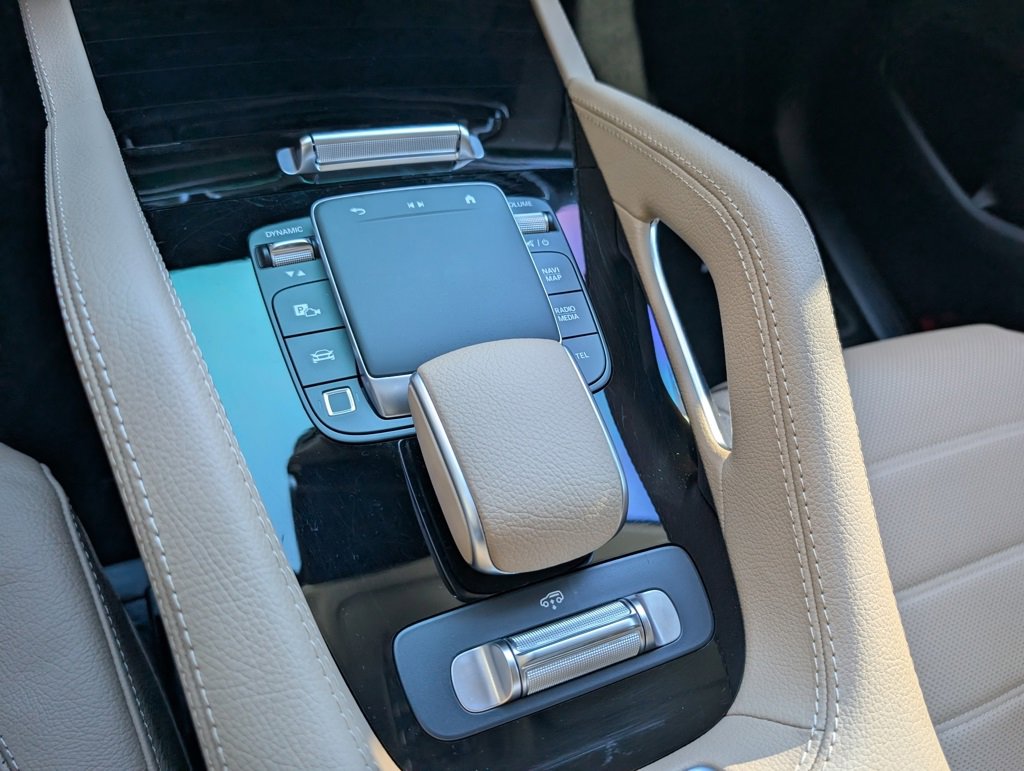 Used 2025 Mercedes-Benz GLS 450 4MATIC image 18