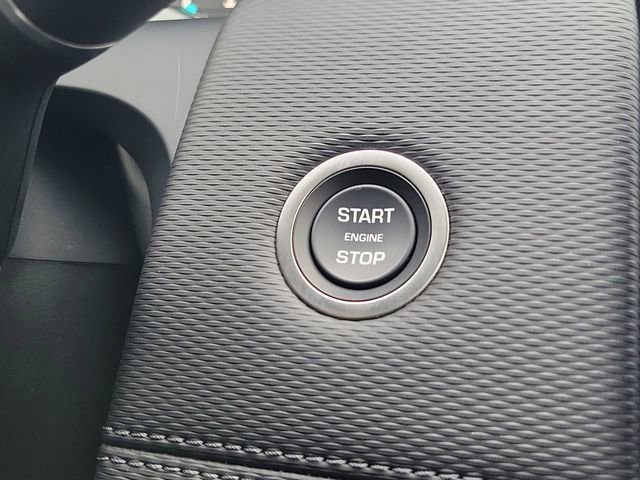 Used 2025 Land Rover Discovery Sport Dynamic SE image 29