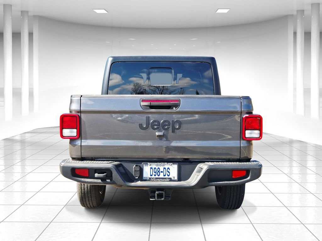Certified 2025 Jeep Gladiator Sport AWD/4WD image 4