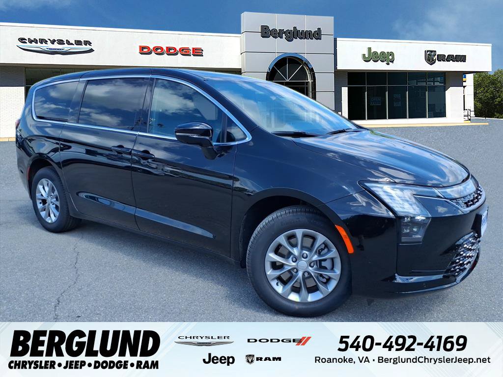 New 2027 Chrysler Pacifica Select AWD/4WD image 1