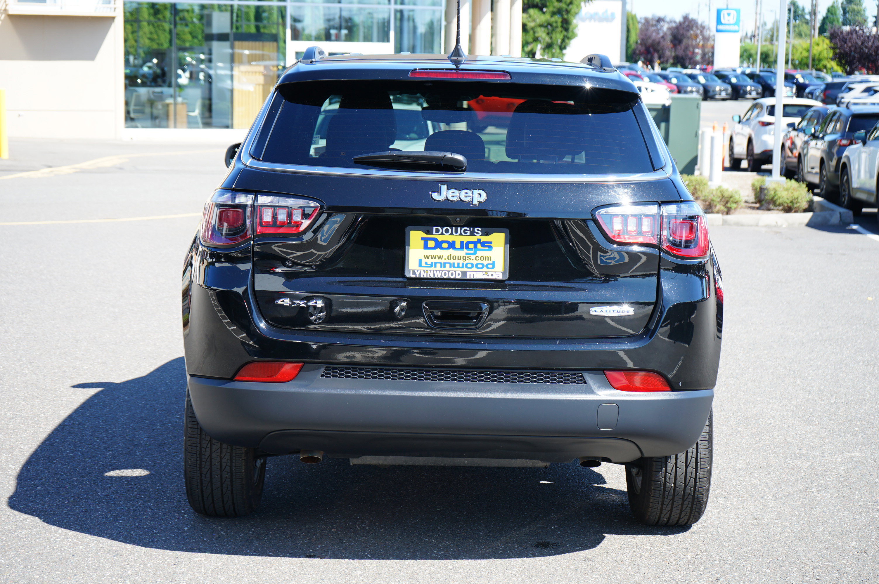 Used 2025 Jeep Compass Latitude image 5