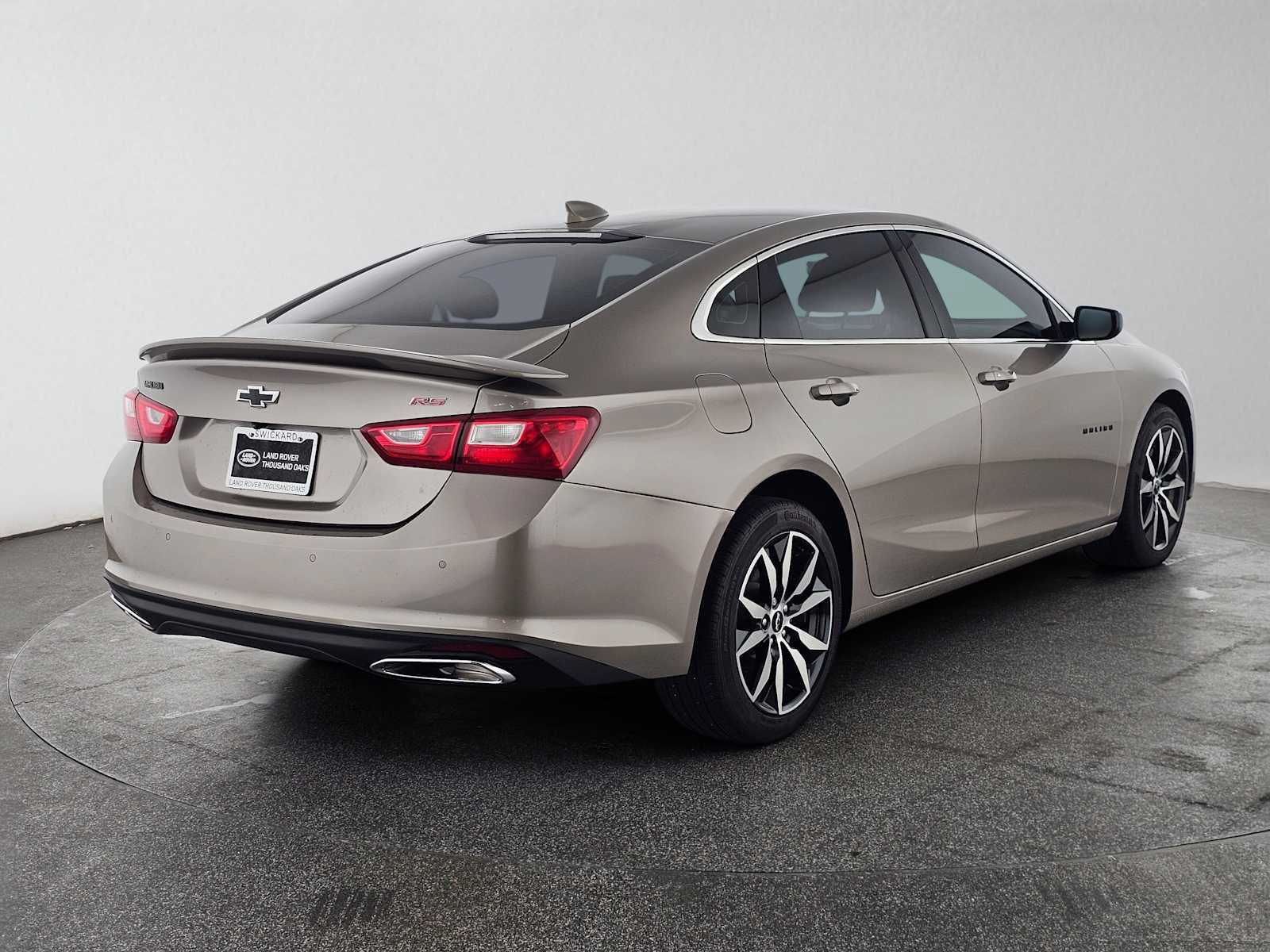 Used 2025 Chevrolet Malibu RS FWD image 4