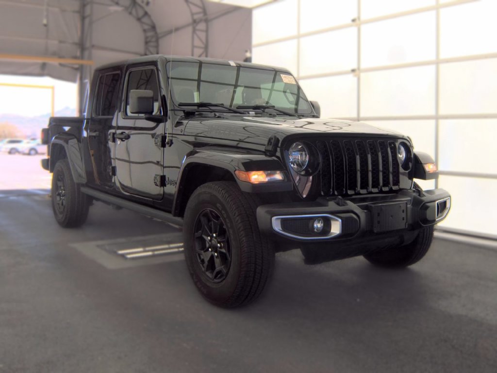 Used 2022 Jeep Gladiator Sport AWD/4WD image 3