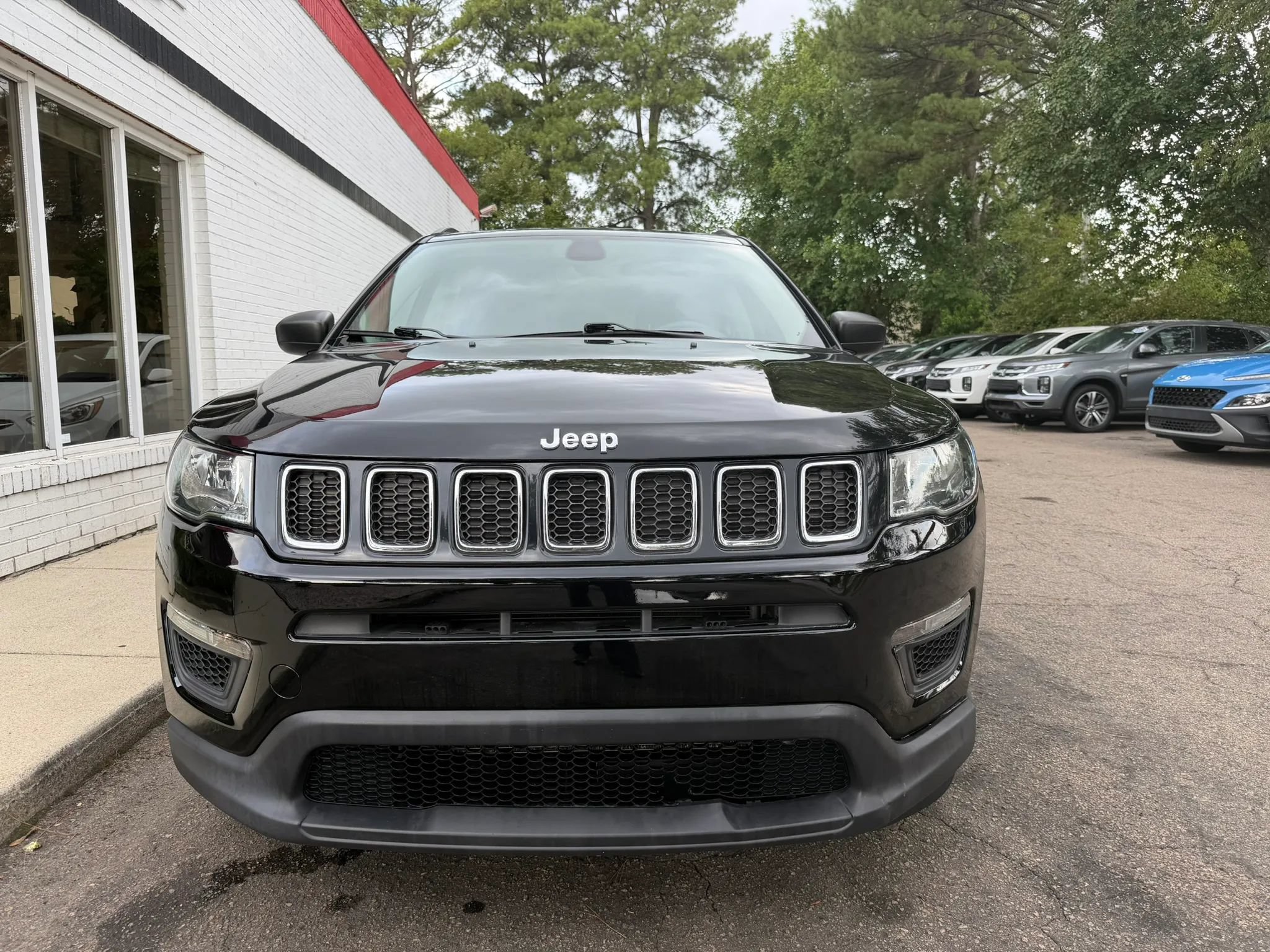 Used 2021 Jeep Compass Sport FWD image 3