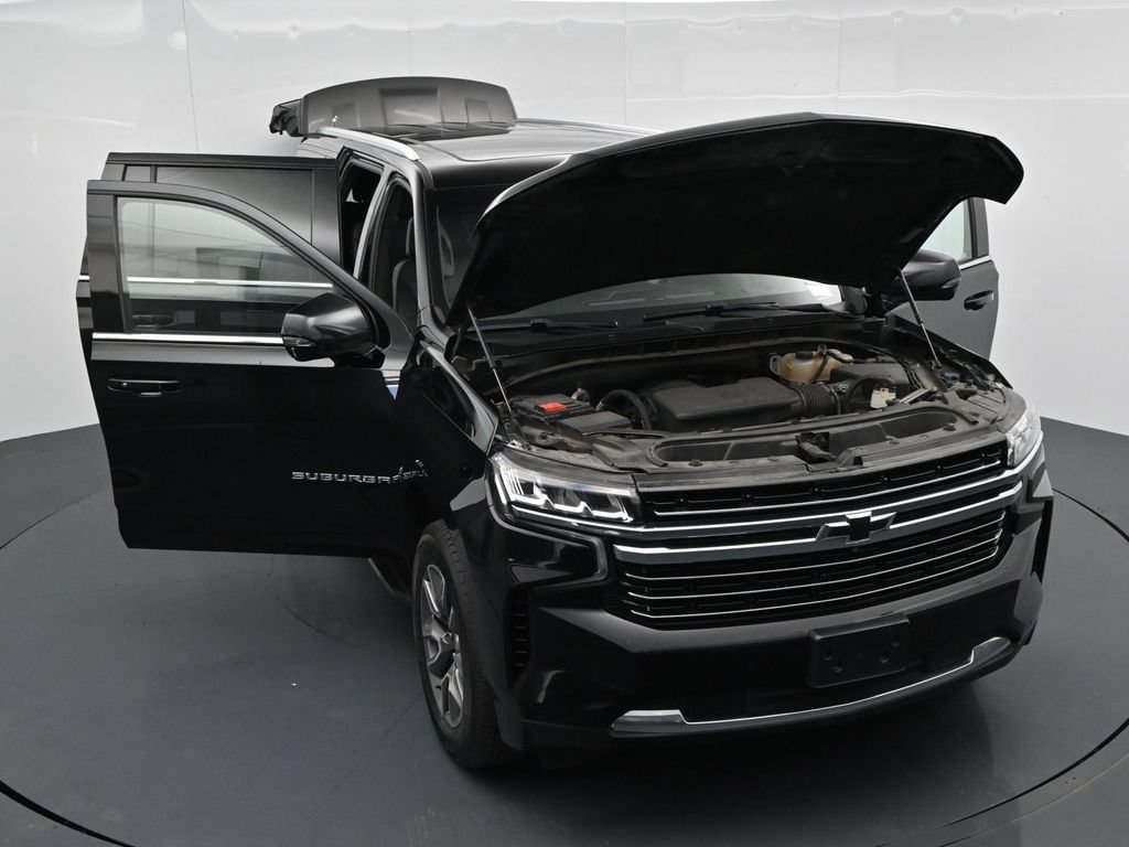 Used 2024 Chevrolet Suburban LT w/ LT Signature Plus Package RWD image 33