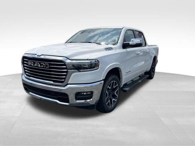 Used 2025 RAM 1500 Laramie AWD/4WD image 3