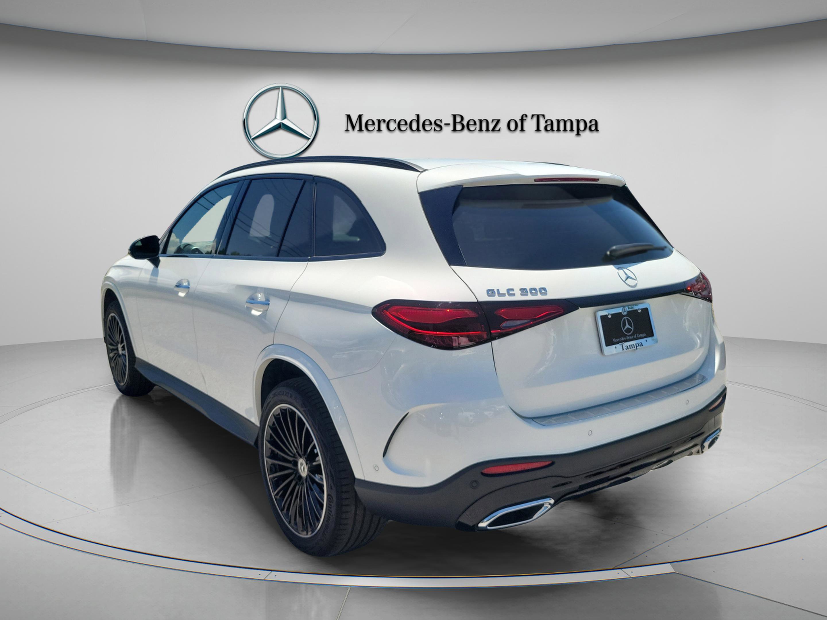 Certified 2026 Mercedes-Benz GLC 300 image 2