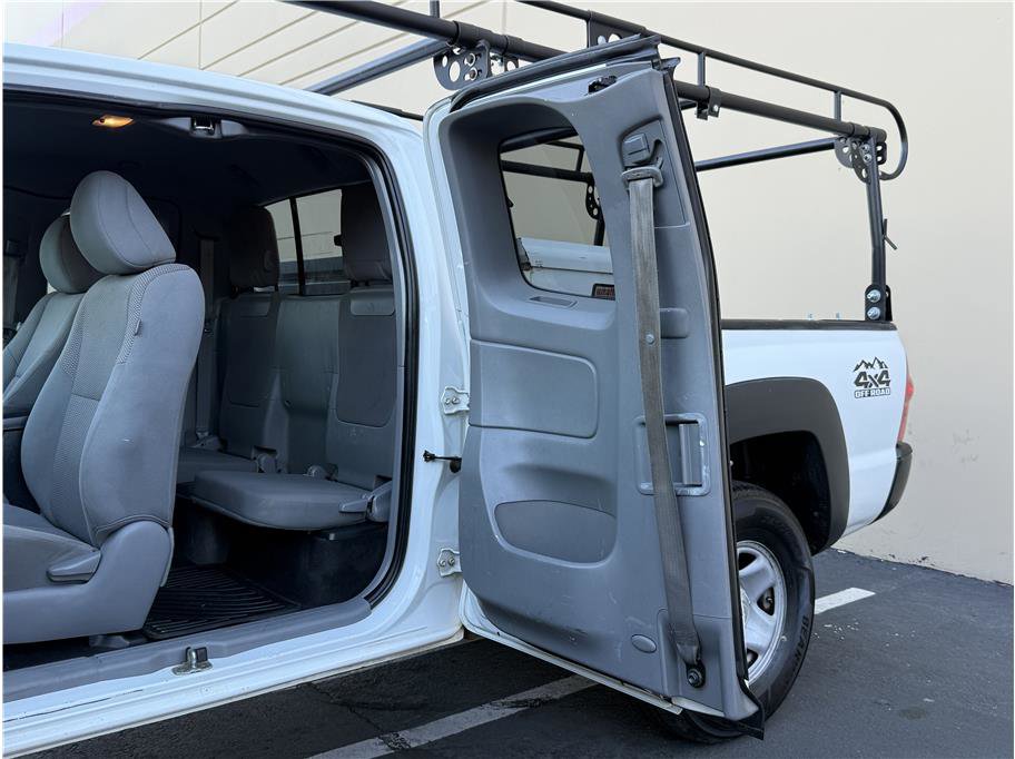Used 2013 Toyota Tacoma 4x4 Access Cab w/ Convenience Pkg image 20