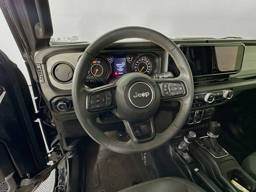 Used 2024 Jeep Wrangler Unlimited Sport AWD/4WD image 17