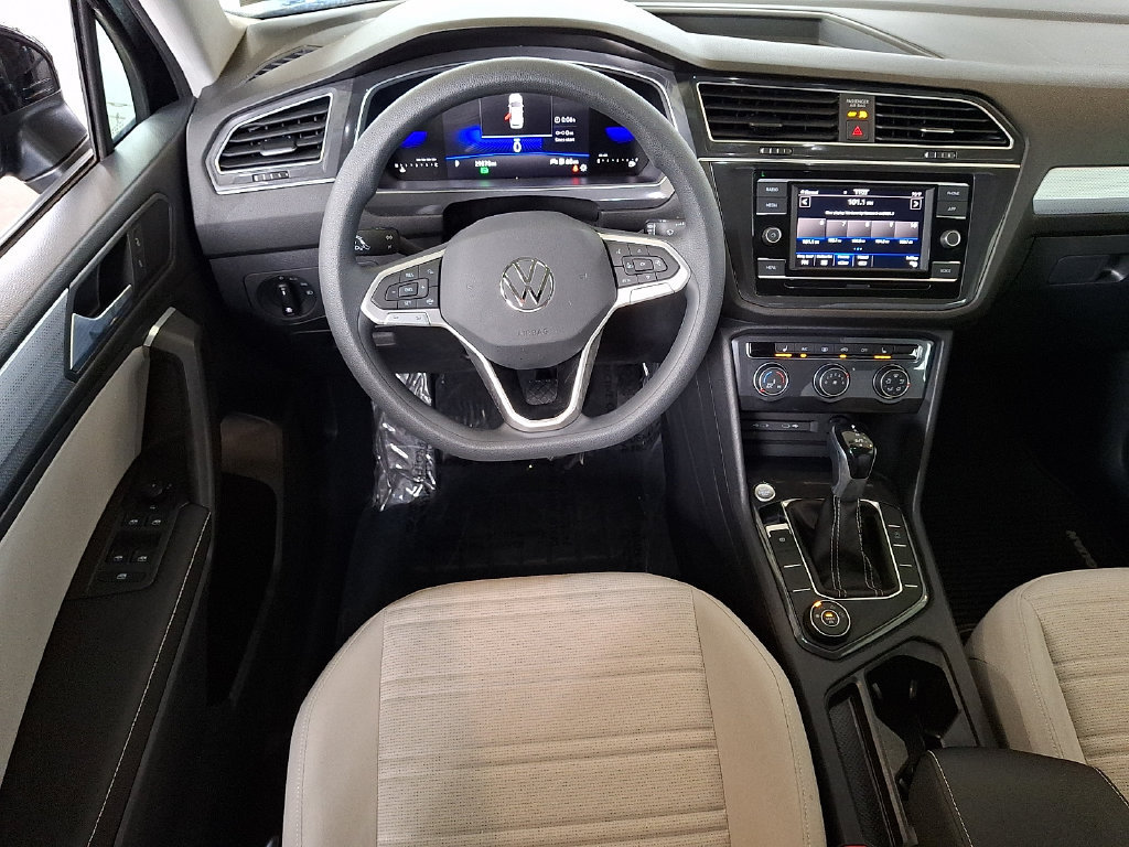 Used 2023 Volkswagen Tiguan S AWD/4WD image 2