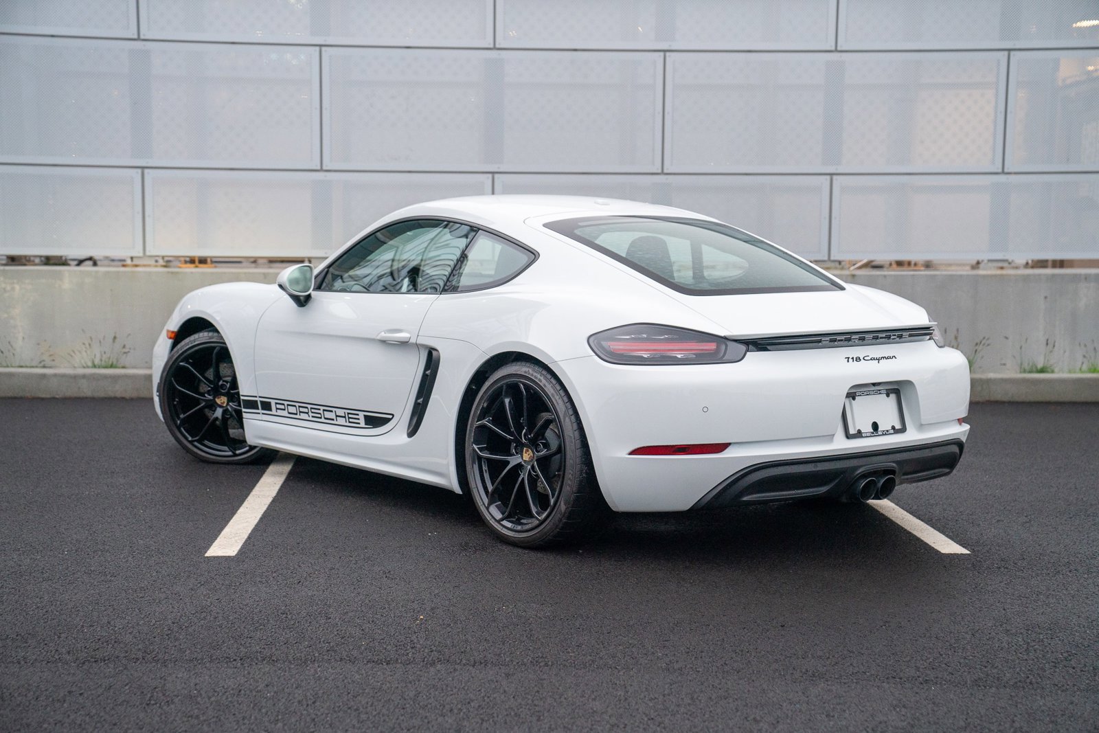 Used 2024 Porsche 718 Cayman image 3