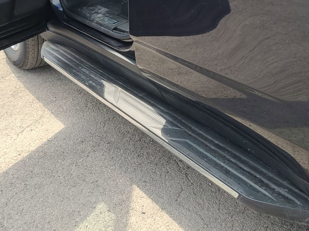 Certified 2024 Chevrolet Tahoe LT RWD image 36