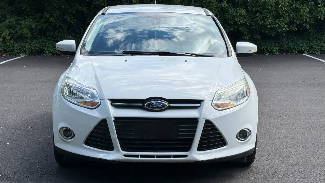 Used 2012 Ford Focus SEL FWD image 2