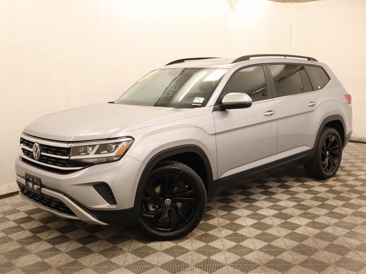 Used 2023 Volkswagen Atlas SE w/ Panoramic Sunroof Package