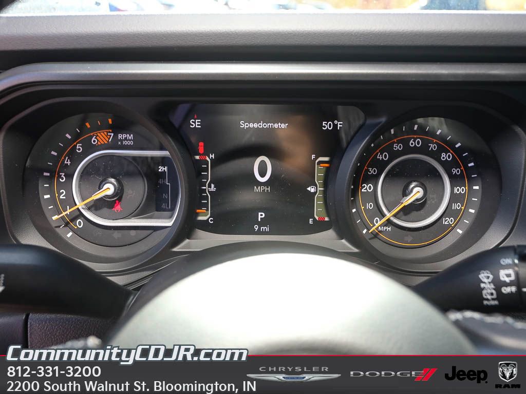 New 2026 Jeep Wrangler Unlimited Rubicon w/ Technology Group image 12