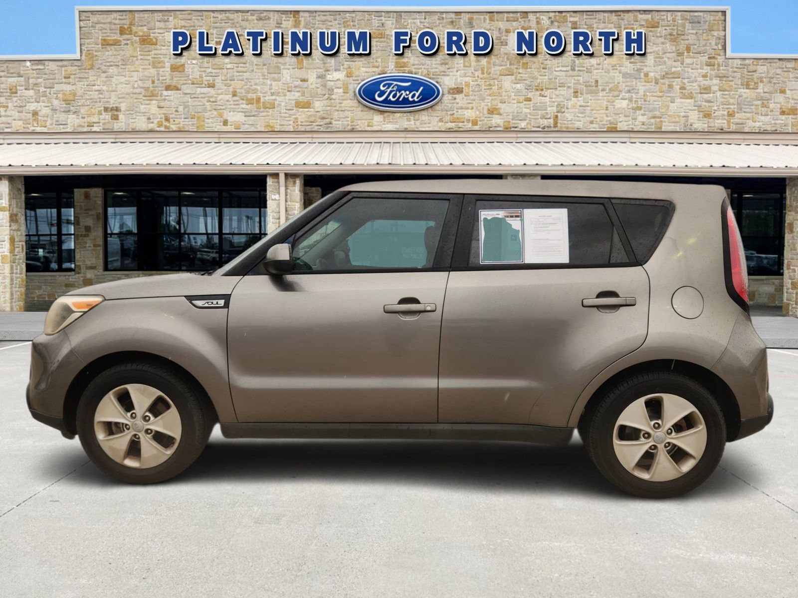 Used 2015 Kia Soul FWD image 3