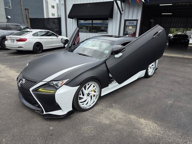Used 2016 Lexus RC 200t RWD image 3