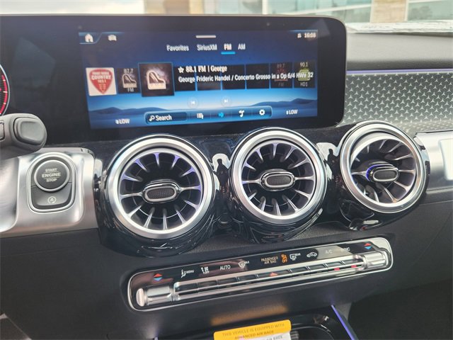 New 2026 Mercedes-Benz GLB 250 4MATIC image 21