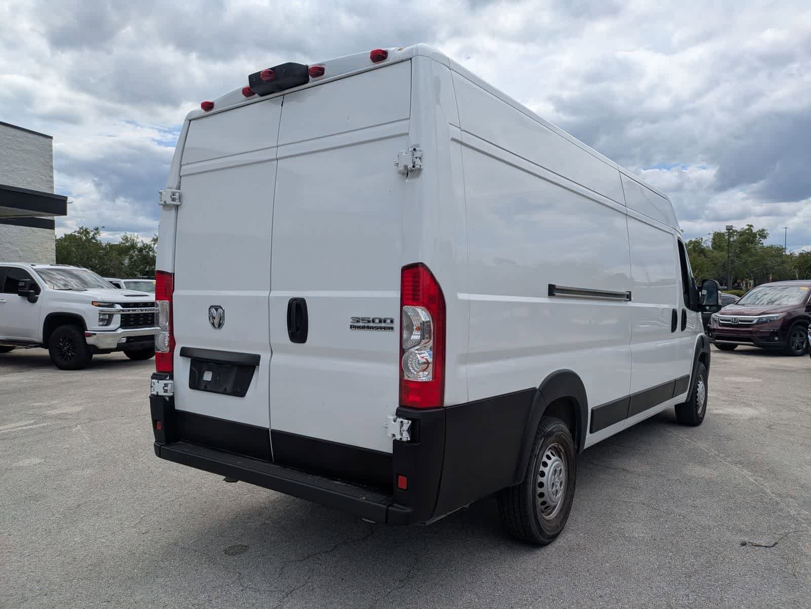 Used 2025 RAM ProMaster 3500 w/ Convenience Group FWD image 4