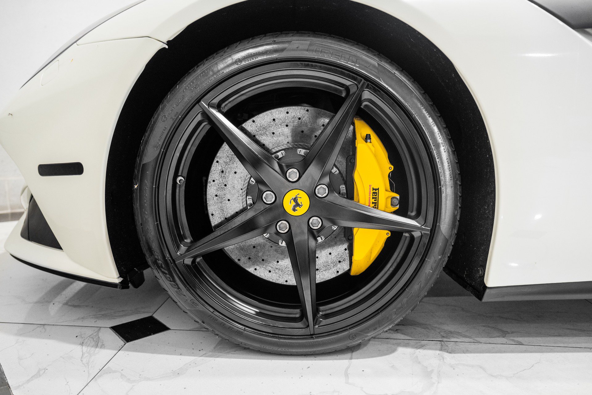 Used 2017 Ferrari F12 Berlinetta RWD image 16