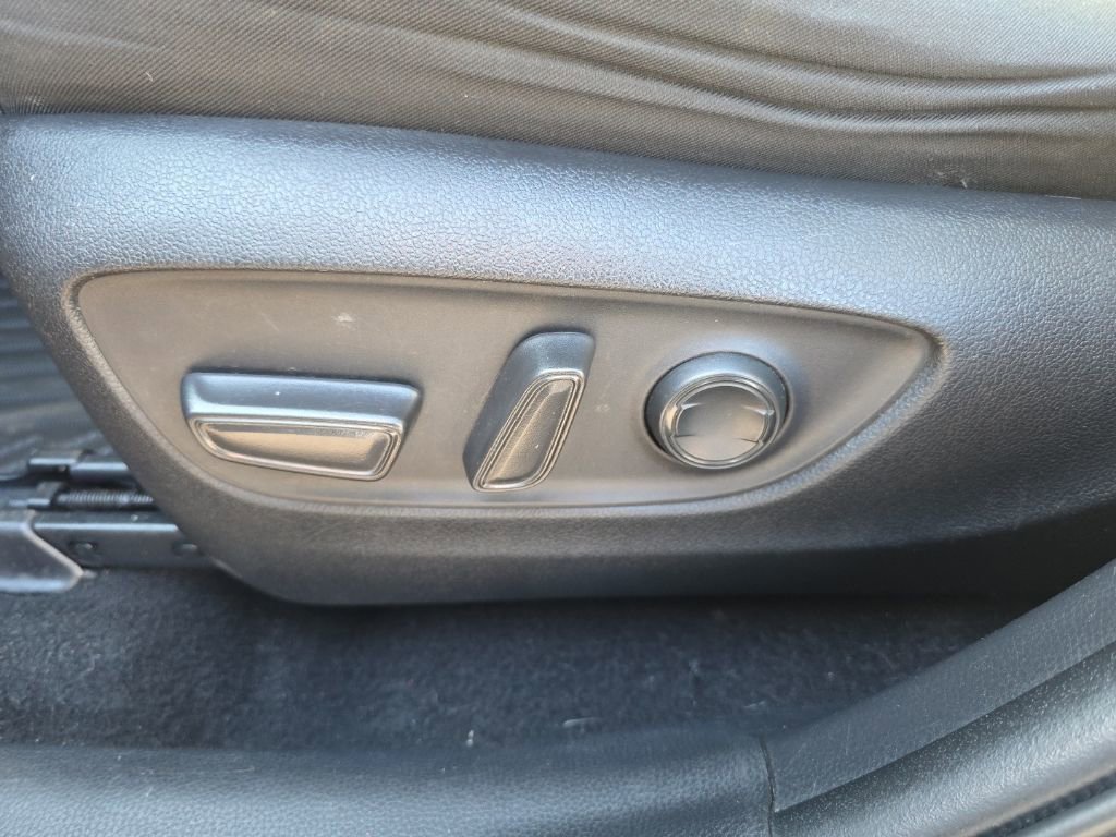 Used 2021 Toyota RAV4 XLE image 17