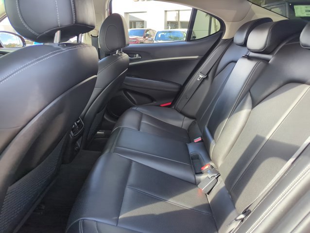 Used 2022 Genesis G70 2.0T image 14