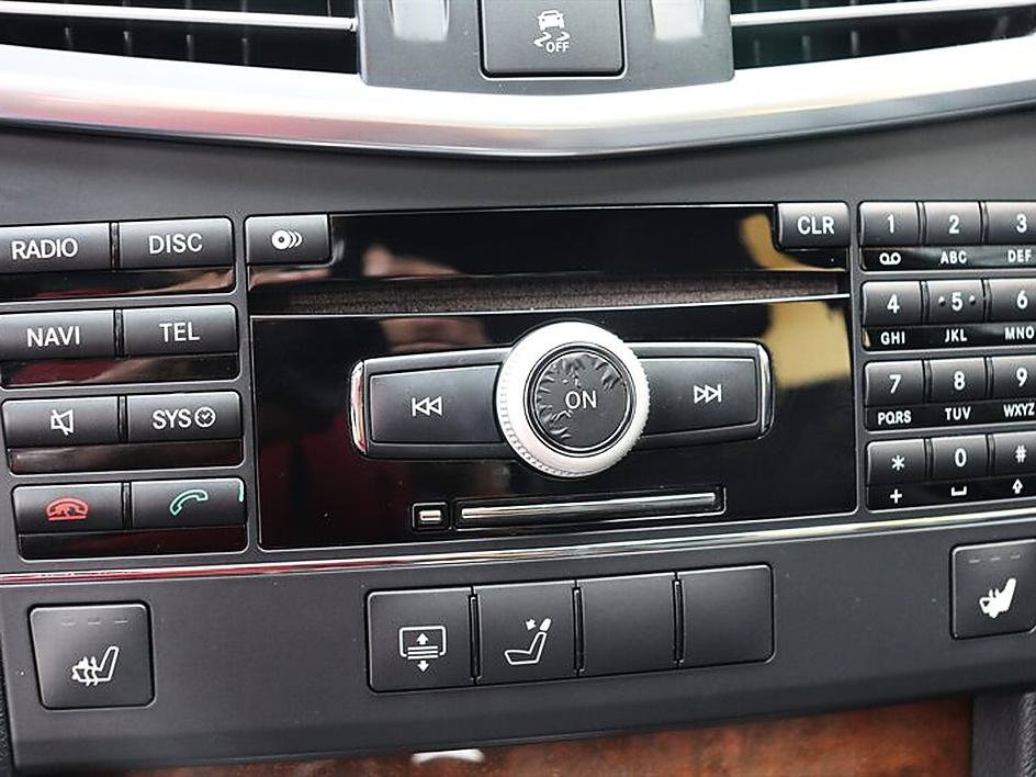 Used 2010 Mercedes-Benz E 350 Sport image 30