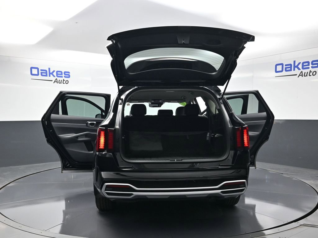 Certified 2023 Kia Sorento S image 57
