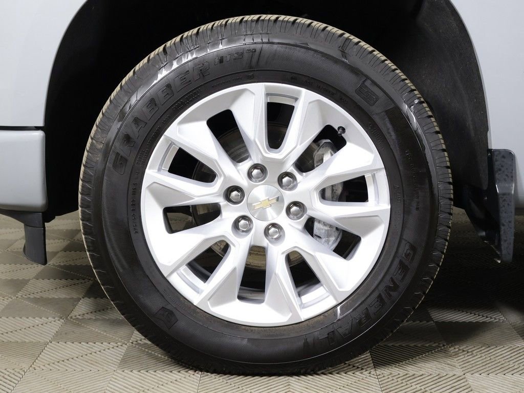 Used 2024 Chevrolet Silverado 1500 Custom AWD/4WD image 18