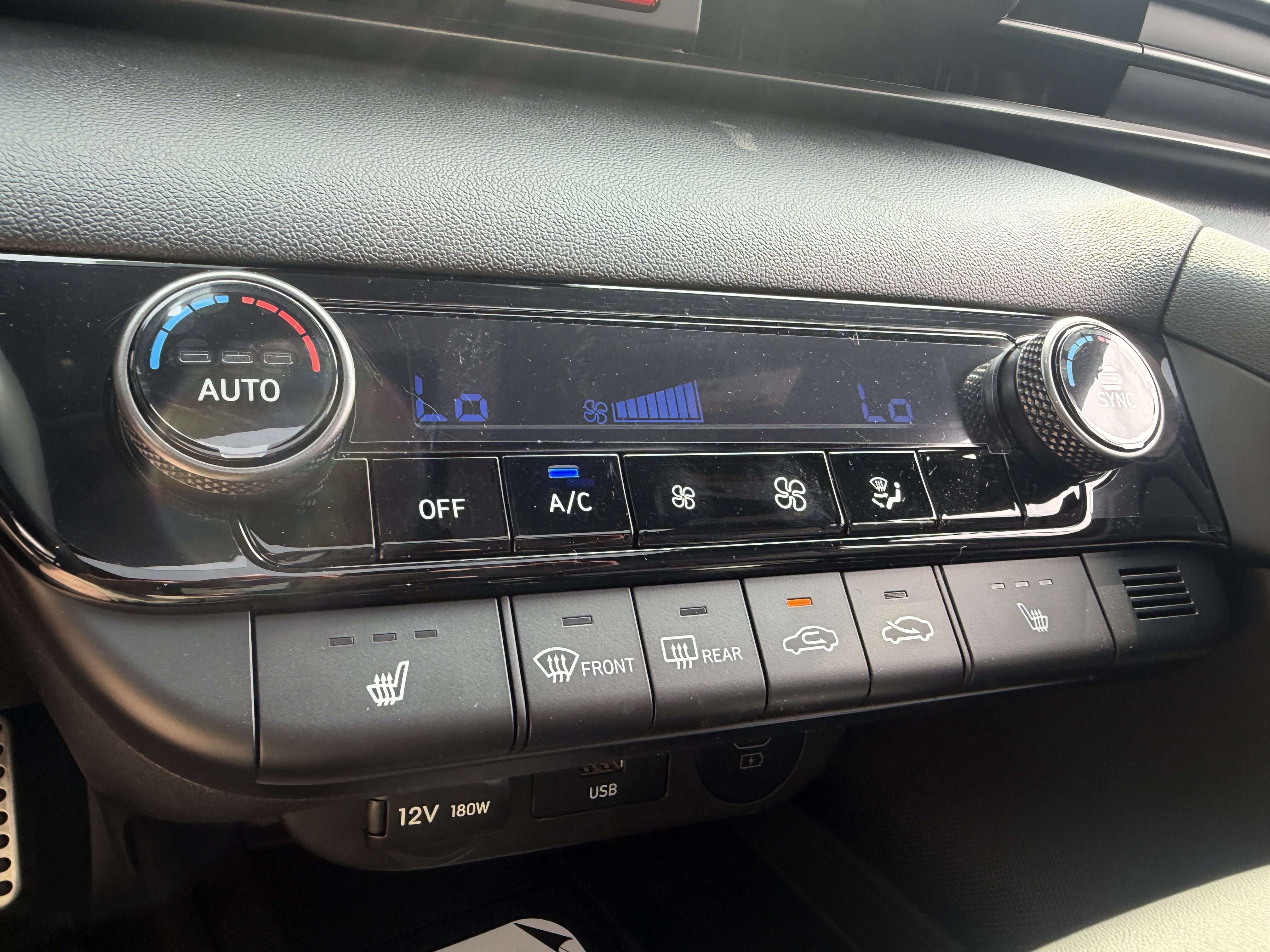 New 2026 Hyundai Elantra SEL Sport FWD image 32