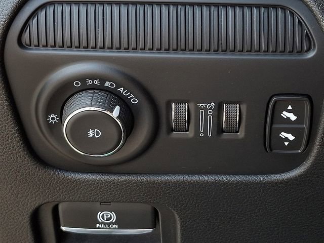 Used 2024 Jeep Wagoneer L Series II w/ Flexible Seating Group image 25