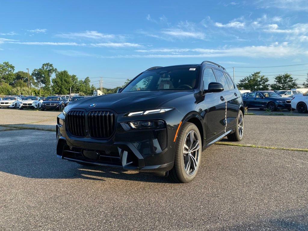 New 2027 BMW X7 xDrive40i w/ M Sport Package