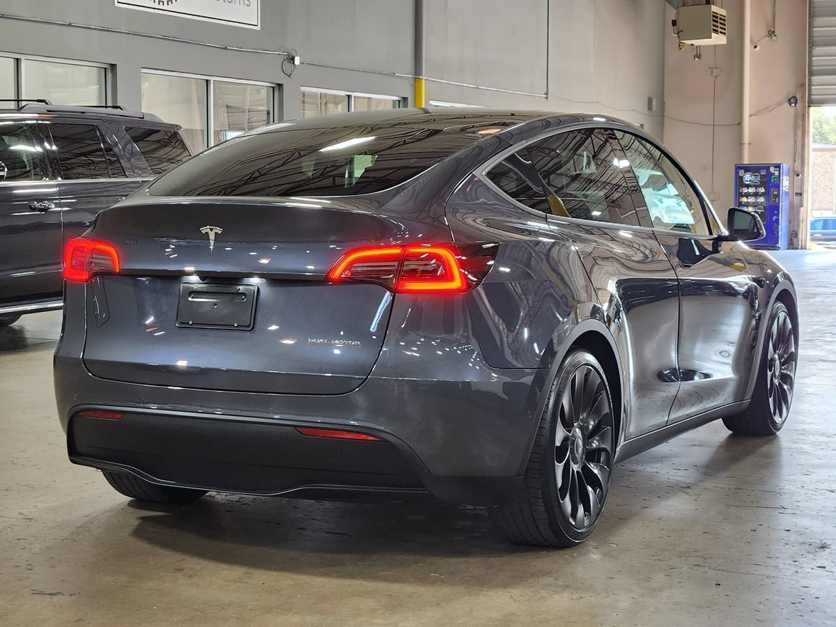 Used 2022 Tesla Model Y Performance AWD/4WD image 8