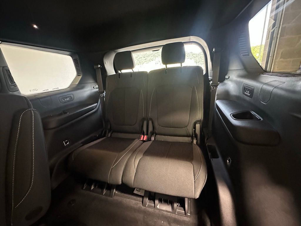 New 2025 Jeep Grand Cherokee L Laredo image 22