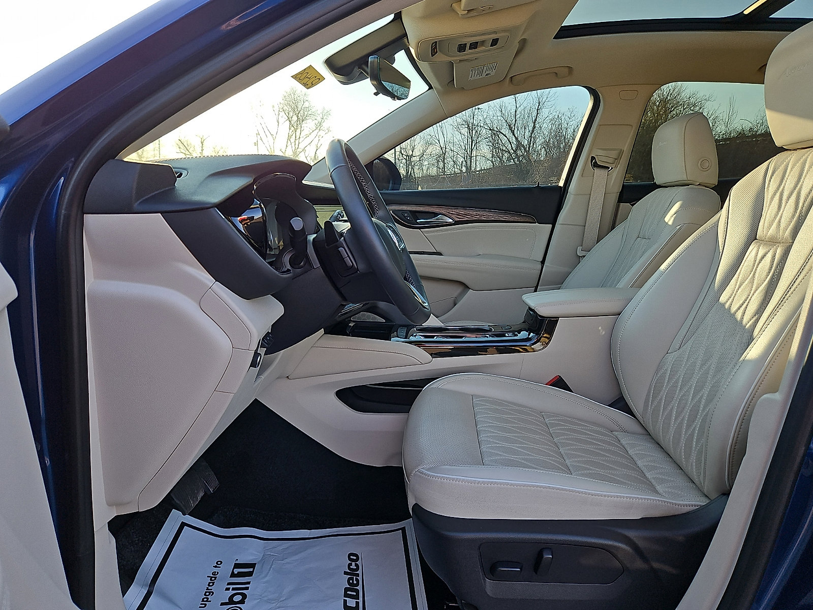 Certified 2022 Buick Envision Avenir w/ Technology Package II image 13