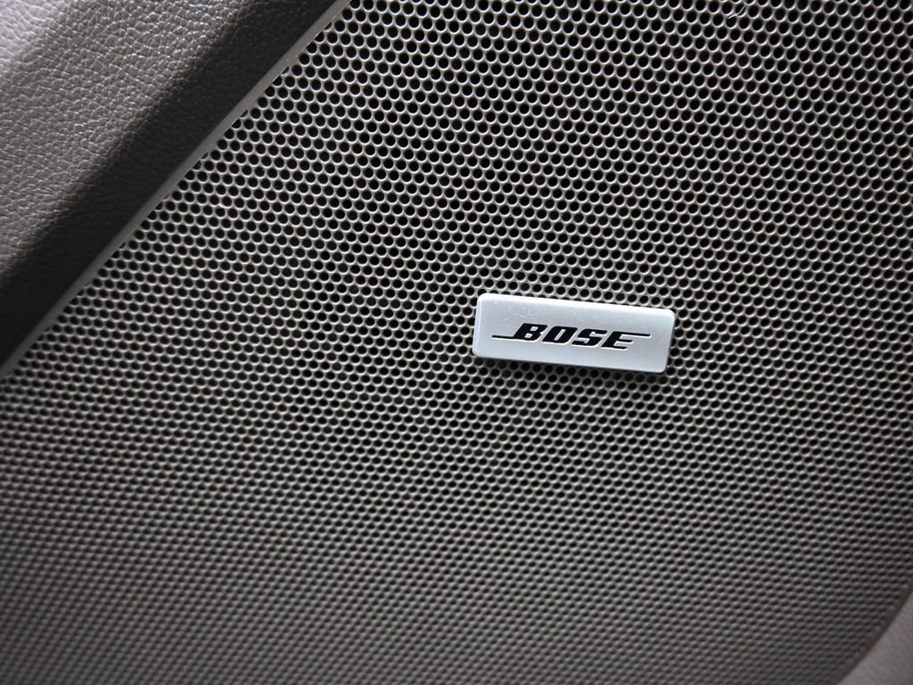 Used 2019 Chevrolet Traverse LT w/ LT Premium Package image 12