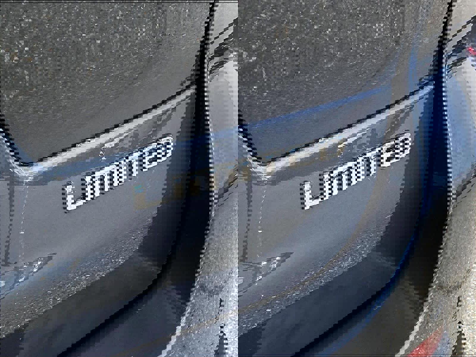 Used 2023 Jeep Grand Cherokee L Limited w/ Trailer Tow Group (B) AWD/4WD image 29