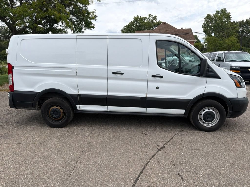 Used 2019 Ford Transit 150 130 Low Roof w/ Interior Upgrade Package RWD image 4