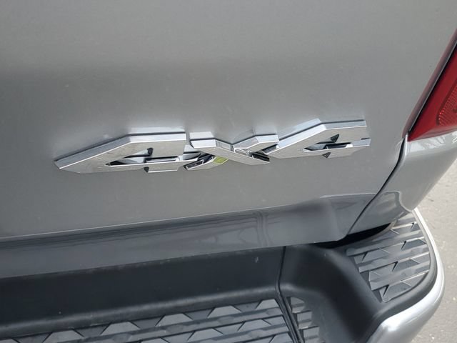 Used 2023 RAM 1500 Laramie AWD/4WD image 6